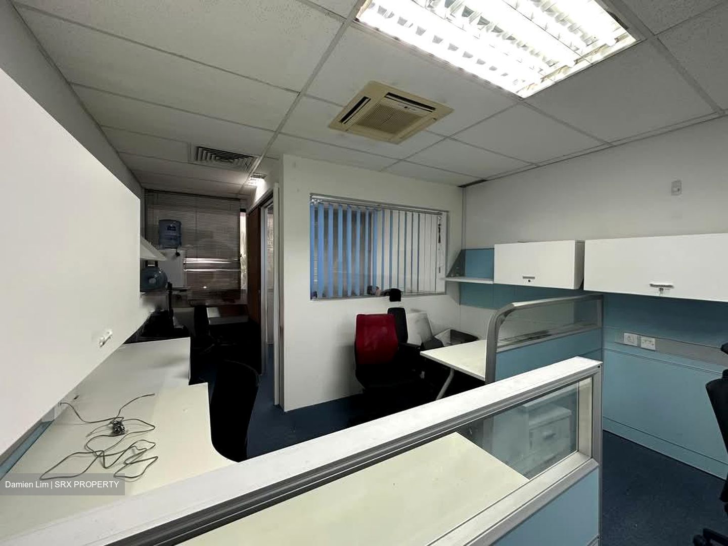 Chiat Hong Building (D7), Office #566235791